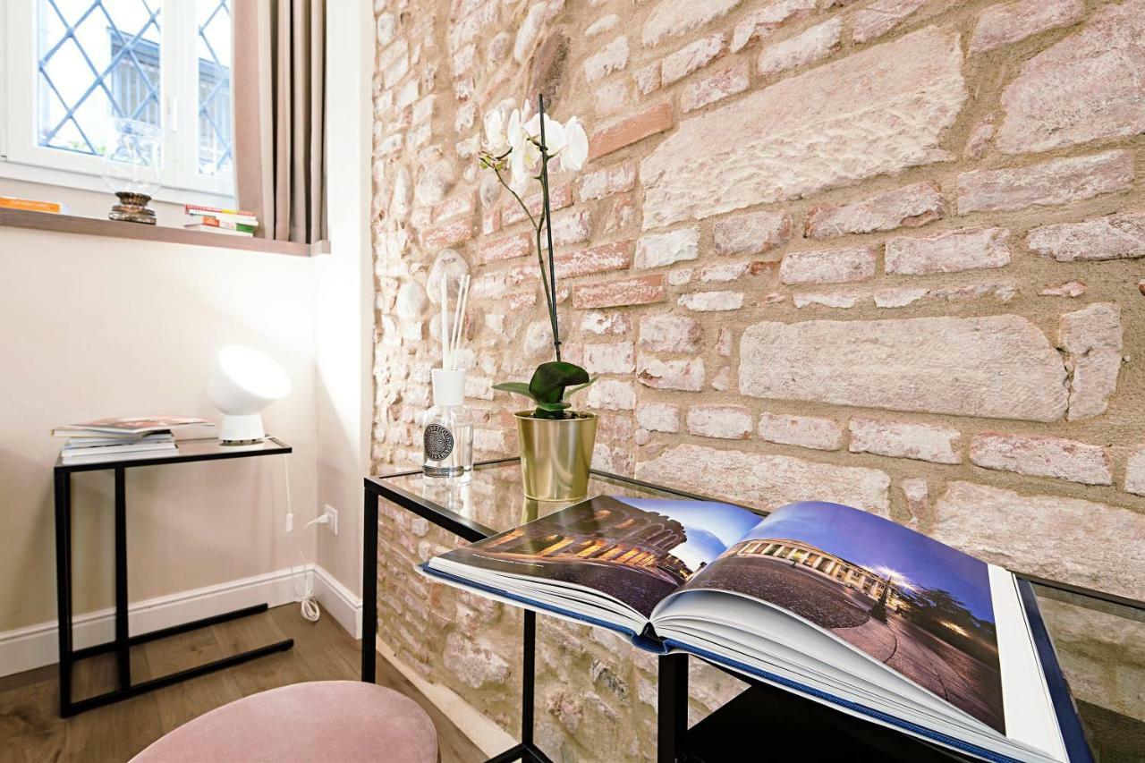 Fratta5 Luxury Apartment Verona Eksteriør billede